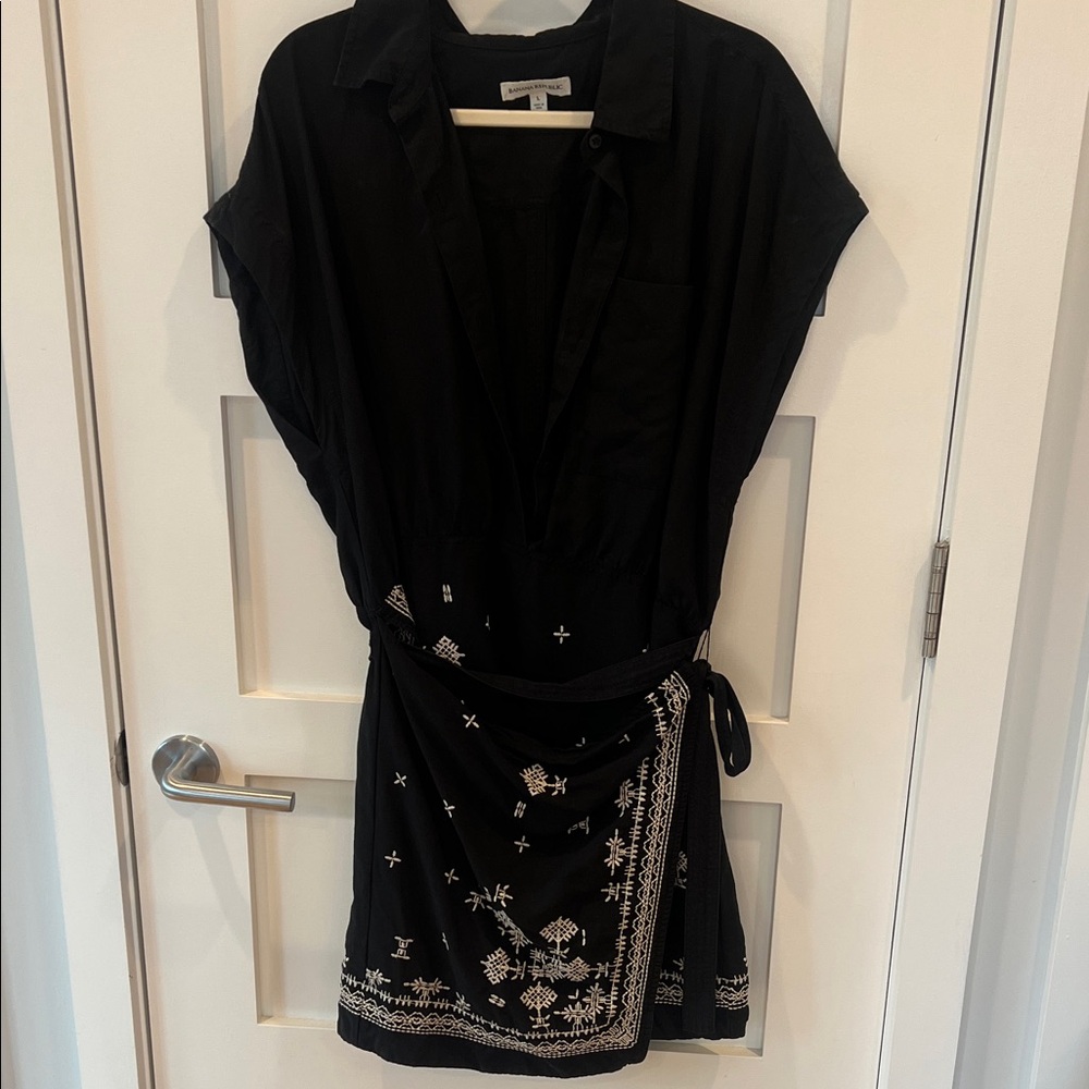 Banana Republic Embroidered Tencel Linen Dress